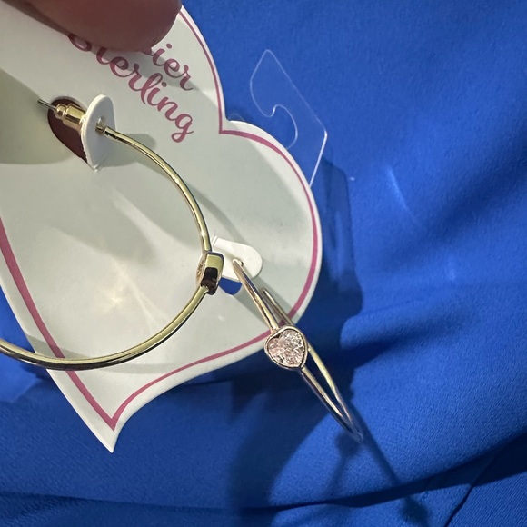 Fraiser Sterling, Hamptons Hoops, gold with hearts. - Picture 5 of 5